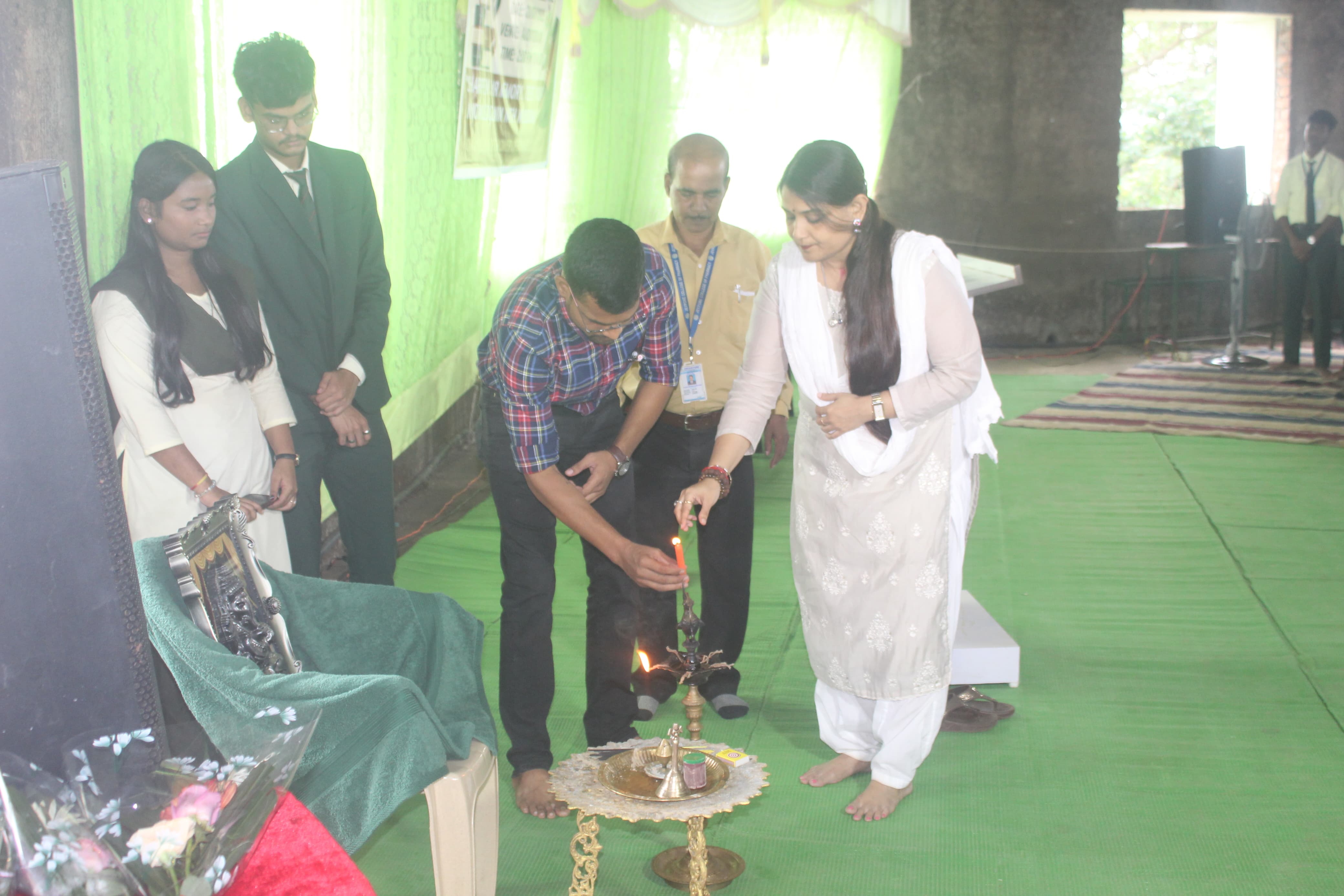 98715228-8b09-49bc-b56e-74ffe66f5b1b